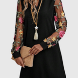 Lara - Elegantní mini šaty s výstřihem do V